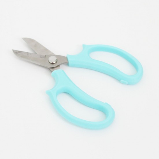 Gardening scissors